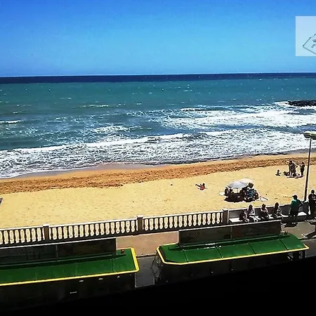 Sea View Apartment *